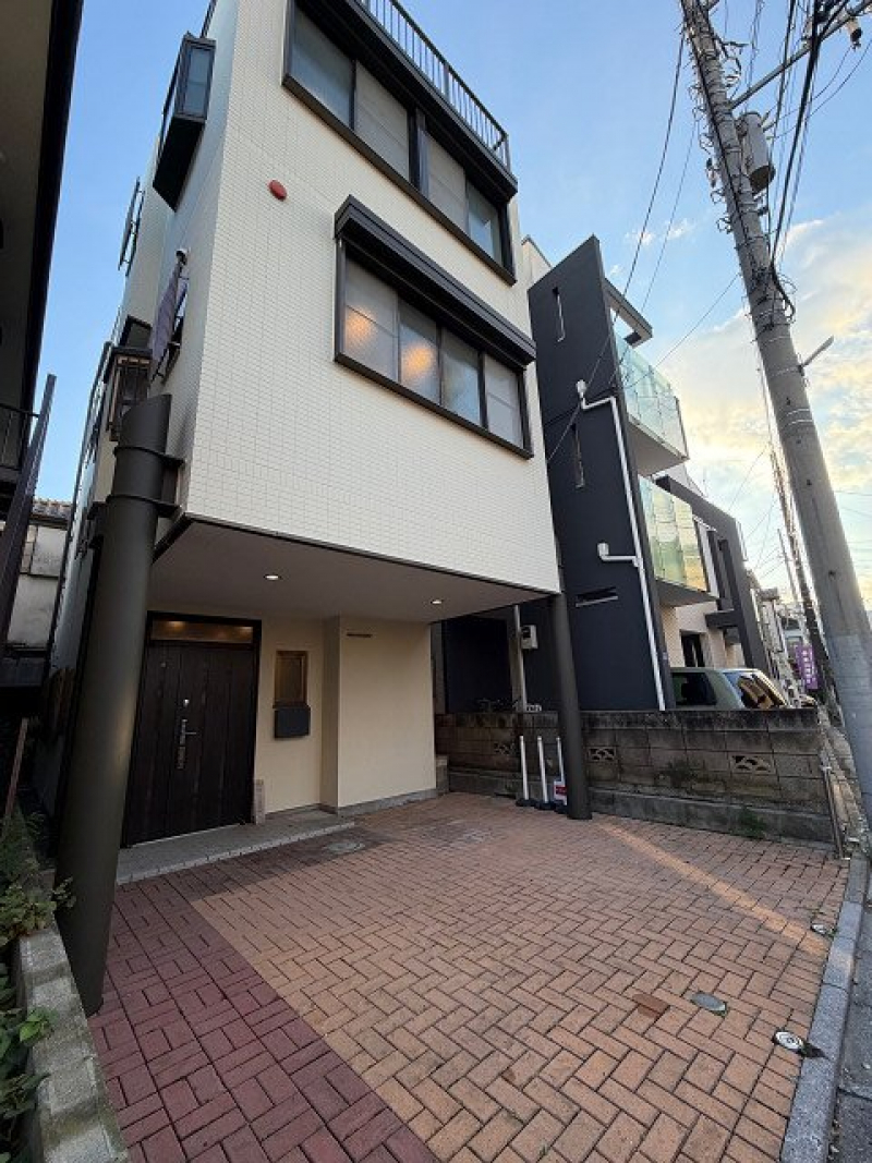 板橋区東山町1区画限定　外装完了 鉄骨造リノベ戸建外観写真